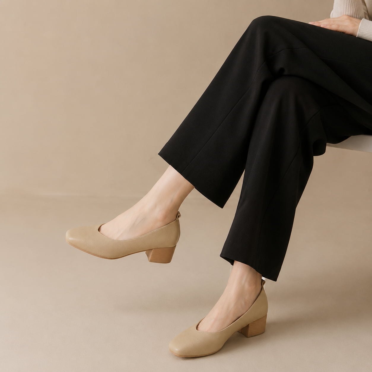 GEENA Round-Toe Heels - Image 7